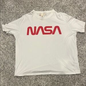 White NASA T-Shirt with Red Logo H&M men’s XL